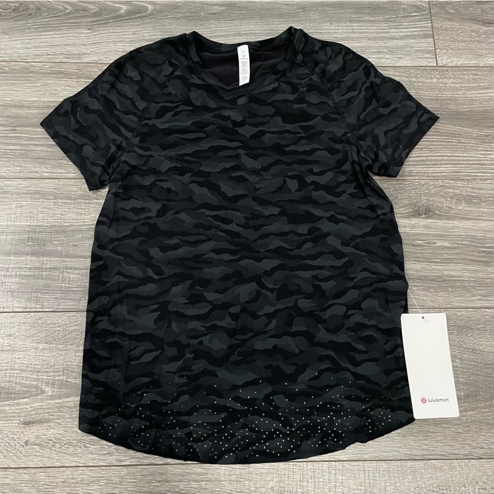 Lululemon Quick Pace Short Sleeve Sequoia Camo Print Deep Coal Black size 4